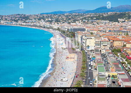 Panoramablick auf die Altstadt und die Promenade des Anglais, Nizza, Frankreich Stockfoto