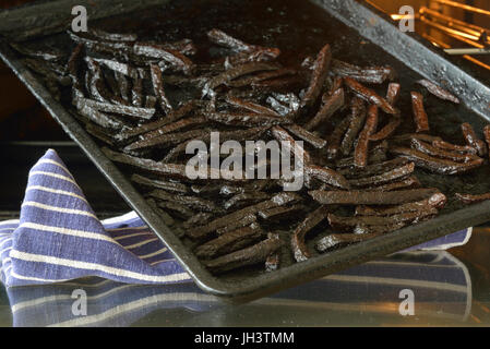 Verbrannte Backofen Pommes Frites zubereitet Stockfoto