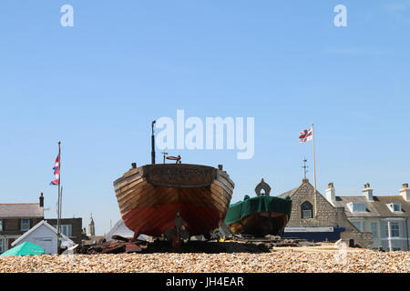 Ruderboot am Strand von Walmer Stockfoto