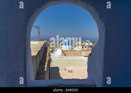 Blick von der Burganlage im kasteli Viertel, orthodoxe Kirche, pirgos, Santorin, Kykladen, aegaeis, Griechenland, Mittelmeer, Europa | Blick von der f Stockfoto