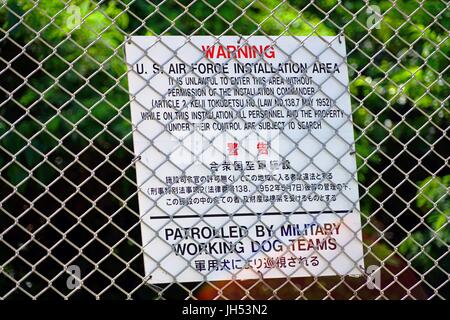 Eingang der Kadena Air Base, ein United States Air Force Base in Naha, Okinawa, beherbergt eine große amerikanische Militärpräsenz der United States Forces Stockfoto