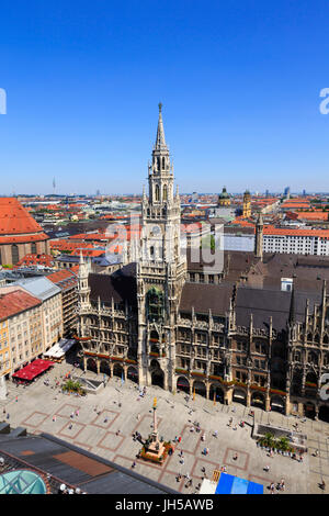 Blick vom Turm der St. Peter Kirche, Marienplatz, München, Bayern, Deutschland Stockfoto