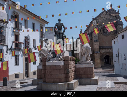 Skulpturenensembles gewidmet der Torero Manolete, genannt "Manuel Rodriguez' befindet sich in dem Platz Conde de Priego, Cordoba, Spanien Stockfoto