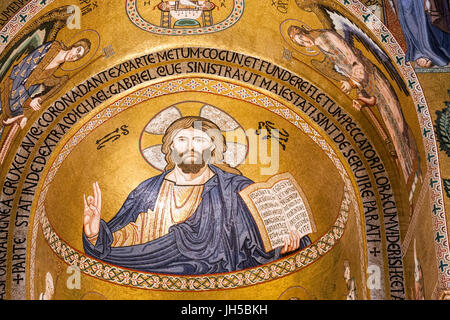 Mosaik des Christus Pantokrator in der Cappella Palatina, Pfälzer Kapelle im Palazzo Reale, Palermo, Sizilien, Italien Stockfoto