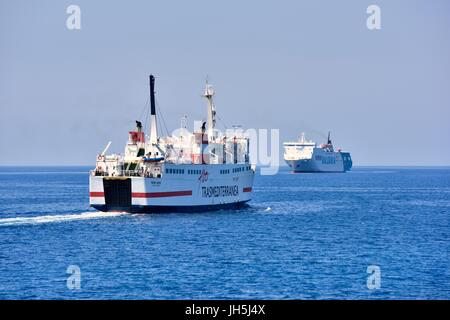 Trasmediterránea und Balearia Passagierfähren Denia Ciutat Creativa und Nura Nova Menorca Menorca Stockfoto