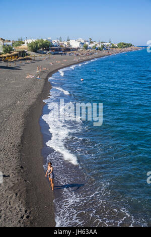 Kamari Beach, Badestrand bei Kamari, Santorin, Kykladen, aegaeis, Griechenland, Mittelmeer, Europa | Kamari Beach in Kamari, Santorini, Kykladen, gree Stockfoto