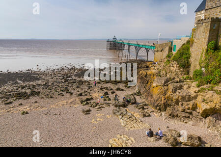 Die restaurierten viktorianischen Pier in Clevedon auf der Bristol Channel, North Somerset, England, UK Stockfoto