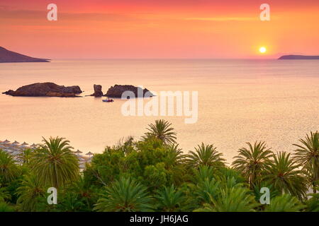 Sonnenaufgang am Strand von Vai, Insel Kreta, Griechenland Stockfoto