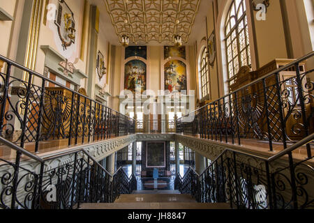 Im Inneren der Basilika unserer lieben Frau von Lichen gewidmet eine römisch-katholische Kirche Our Lady of Sorrows, Königin von Polen. Eines der höchsten und größten c Stockfoto