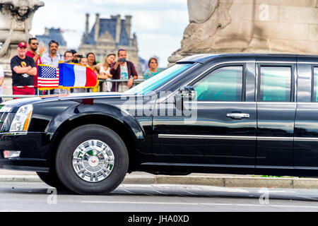 Paris, Frankreich. 13 Juli 17. Sicherheit fest wie Donald Trump Französisch Präsident Emmanuel Macron Credit Besuche: Samantha Ohlsen/Alamy Live News Stockfoto