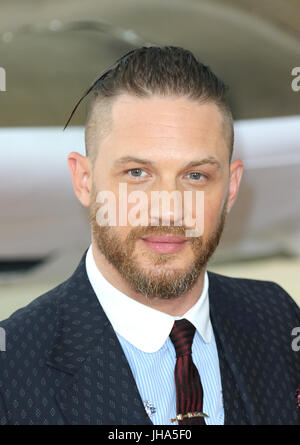 London, UK. 13. Juli 2017. Tom Hardy, Dünkirchen - Film Weltpremiere, Leicester Square Gardens, London UK, 13. Juli 2017, alliierte Soldaten aus Belgien, das britische Empire, Kanada und Frankreich sind umgeben von der deutschen Armee und während einer heftigen Schlacht im zweiten Weltkrieg evakuiert. Bildnachweis: Rich Gold/Alamy Live-Nachrichten Stockfoto