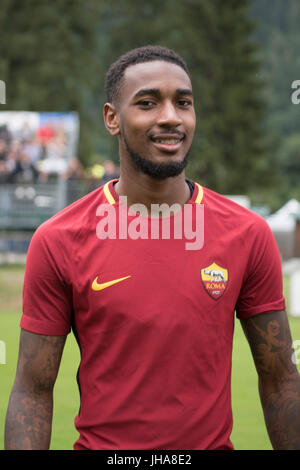 Pinzolo, Italien. 11. Juli 2017. Gerson (Roma) Fußball: Vorsaison-Freundschaftsspiel zwischen ACD Pinzolo Valrendena 0-8 AS Roma in Pinzolo, Italien. Bildnachweis: Maurizio Borsari/AFLO/Alamy Live-Nachrichten Stockfoto