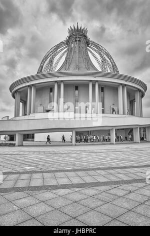 Torun, Polen - 8. Juli 2017: Das neu gebaute Heiligtum der Muttergottes der Stern der Neuevangelisierung und St. John Paul II. Stockfoto