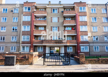 Collingwood House, Darling, Bethnal Green, Tower Hamlets, East London, UK. Sozialer Wohnungsbau uk, Sozialwohnungen im Vereinigten Königreich Stockfoto