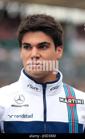 Williams' Lance Stroll während des Paddock Day des britischen Grand Prix 2017 auf dem Silverstone Circuit, Towcester. DRÜCKEN SIE VERBANDSFOTO. Bilddatum: Donnerstag, 13. Juli 2017. Siehe PA Story AUTO British. Bildnachweis sollte lauten: Tim Goode/PA Wire. Stockfoto