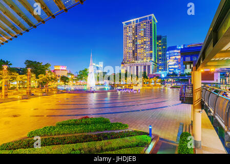 Taipeh, TAIWAN - Juni 08: Dies ist eine Ansicht des Platzes Banqiao Bürger in New Taipei. Banqiao ist ein Bezirk bekannt für seine high-Rise Gebäude und Stockfoto
