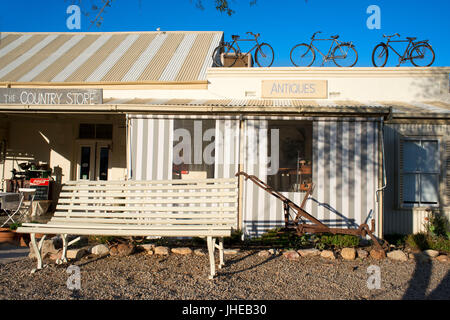 Antiquitäten-Laden und Restaurant in Prince Albert, Karoo Stadt Little Karoo, Südafrika, Afrika Stockfoto