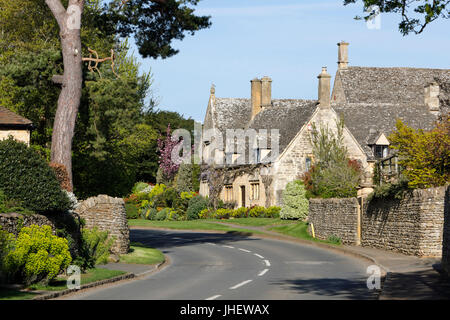 Cotswold Steinhütte entlang Westington, Chipping Campden, Cotswolds, Gloucestershire, England, Vereinigtes Königreich, Europa Stockfoto