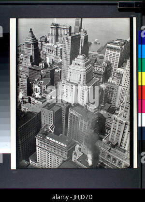 Financial District Dächer - II. Blick vom Dach des 60 Wand Turm, Manhattan (NYPL b13668355-482827) Südwest Stockfoto