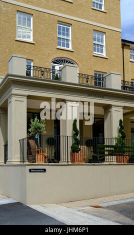 Um eine Entwicklung am Stadtrand von Dorchester Dorset England UK Verkehrssysteme Stockfoto