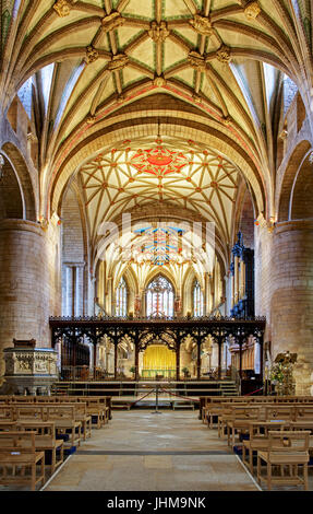 Das Kirchenschiff und Decke der Abtei von Tewkesbury, Gloucestershire, England UK Stockfoto