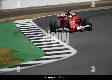 Towcester, UK. 14. Juli 2017. SEBASTIAN VETTEL Deutschlands und Scuderia Ferrari fährt, während im ersten freien Training des 2017 Formel 1 British Grand Prix in Towcester, Vereinigtes Königreich. Bildnachweis: James Gasperotti/ZUMA Draht/Alamy Live-Nachrichten Stockfoto