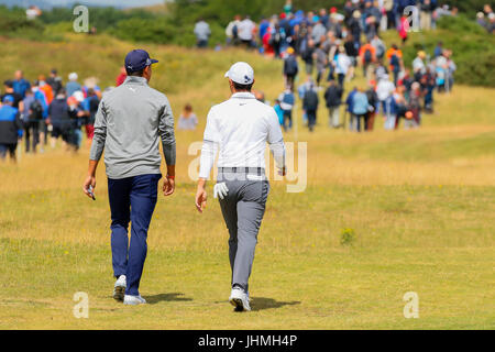 Irvine, Ayrshire, Schottland, Großbritannien. 14. Juli 2017. Am zweiten Tag der Scottish Open hofften die Spieler zu spielen gut und machen den Schnitt. Nach ruhigem Wetter am ersten Tag fanden einige Spieler die Bedingungen von starken Winden und Links Stil schwierig, während andere besser gespielt als in der ersten Runde Golf. Bildnachweis: Findlay/Alamy Live-Nachrichten Stockfoto