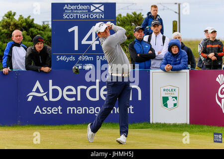 Irvine, Ayrshire, Schottland, Großbritannien. 14. Juli 2017. Am zweiten Tag der Scottish Open hofften die Spieler zu spielen gut und machen den Schnitt. Nach ruhigem Wetter am ersten Tag fanden einige Spieler die Bedingungen von starken Winden und Links Stil schwierig, während andere besser gespielt als in der ersten Runde Golf. Bildnachweis: Findlay/Alamy Live-Nachrichten Stockfoto