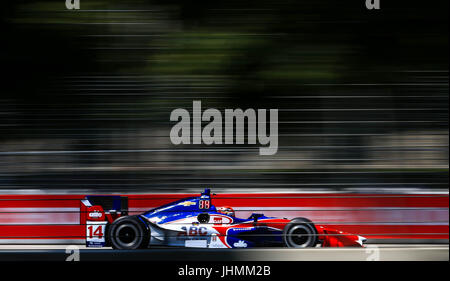 Toronto, Kanada. 14. Juli 2017. A.j. Foyt Enterprises Fahrer Carlos Munoz von Kolumbien Rennen während des Trainings von 2017 Honda Indy Toronto der Verizon-IndyCar-Serie auf Exhibition Place in Toronto, Kanada, 14. Juli 2017. Mit 21 Indy Autofahrer aus der ganzen Welt die dreitägige jährliche Veranstaltung startete am Freitag in Toronto. Bildnachweis: Zou Zheng/Xinhua/Alamy Live-Nachrichten Stockfoto