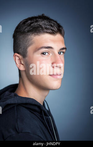 überzeugt junge Portraitstudio erschossen Stockfoto