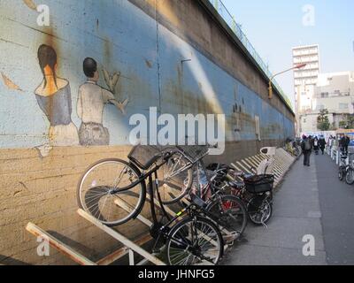 Japanische Parkplätze auf der Straße Stockfoto