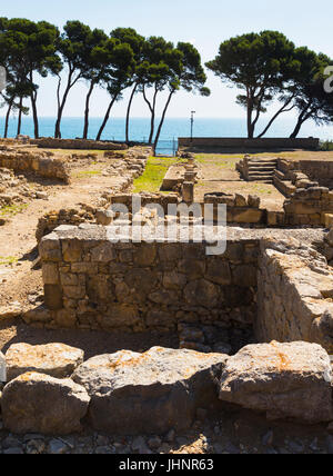 Empuries auch bekannt als Ampurias, Provinz Girona, Katalonien, Spanien. Stadtmauern in den südlichen Sektor aus dem 2. Jahrhundert v. Chr.. Empuries war fou Stockfoto