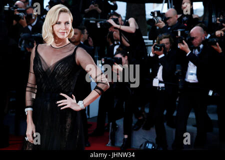 CANNES, Frankreich - 23. Mai: Charlize Theron besucht den 70. Jahrestag des 70. Cannes Film Festival am 23. Mai 2017 in Cannes, Frankreich. Stockfoto