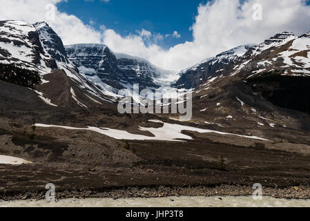 Malerischen Bergblick aus dem Icefields Parkway Jasper Nationalpark Alberta Kanada im Frühling Stockfoto