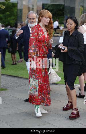 Gäste besuchen Dulwich Pavillon - VIP Sommer Party Featuring: Florence Welch wo: London, Vereinigtes Königreich bei: Kredit-13. Juni 2017: Phil Lewis/WENN.com Stockfoto