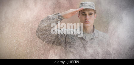 Schwarz gegen Porträt des militärischen grüßen Stockfoto