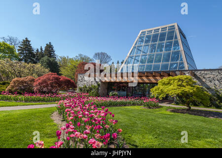 Außenansicht des Floral Showhouse im Frühling im Niagara Park. Stockfoto