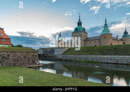 Kalmar Schloss bei Sonnenaufgang in der Region Småland, Schweden. Stockfoto
