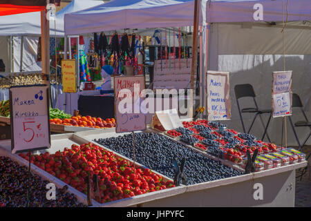 HELSINKI, Finnland - 16. Juni 2017: Blick auf den Marktplatz Süd Hafen in Helsinki, Finnland Stockfoto