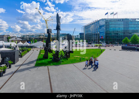 HELSINKI, Finnland - 17. Juni 2017: Ansicht des Helsinki Music Center (Musiikkitalo), bei Einheimischen und Besuchern in Helsinki, Finnland Stockfoto