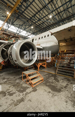 Flugzeuge für die Wartung an Fluggesellschaften Wartungsbetrieb Stockfoto