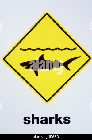 Vorsicht vor Haien Beschilderung. Stockfoto
