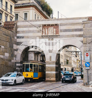 Italien, Lombardei, Mailand, Via Alessandro Manzoni Street, Archi di Porta Nuova, Tore der mittelalterlichen Mauern rund um Mailand Stockfoto