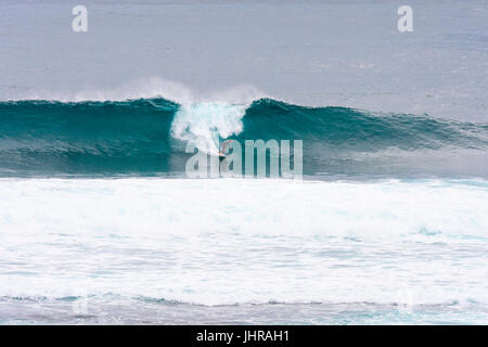 Surfer in Margaret River Surfers Point, Prevelly, Western Australia, Australia Stockfoto