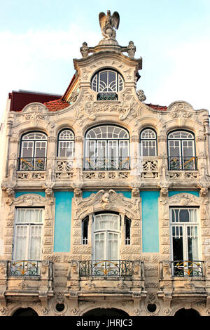 Museum der Jugendstil-Fassade, die Gebäude entlang der zentralen Kanal Aveiro in Portugals Stockfoto