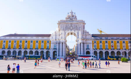 Beliebtesten Platz in Lissabon - Praca Comercio-The Comercio Square - Lissabon, PORTUGAL 2017 Stockfoto