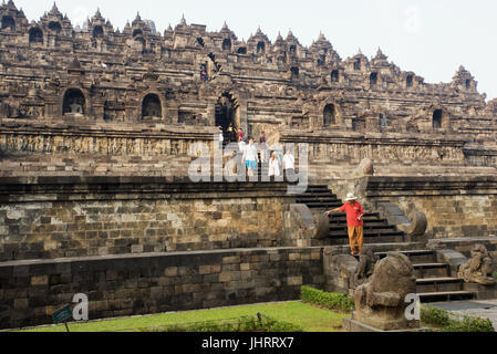 Malerische Aussicht auf buddhistischen Borobudur Tempel Zentraljava, Indonesien. Stockfoto
