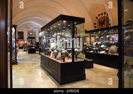 Die beliebte Waffensammlung im Palace Armoury, in Valletta, Malta Stockfoto