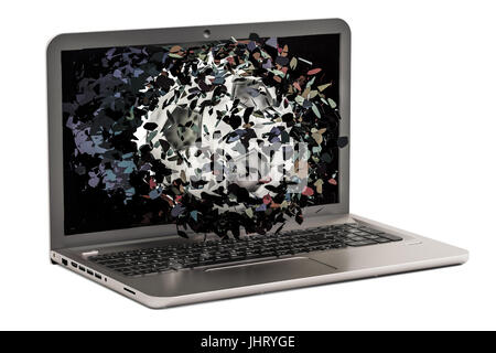 Soccer Ball fliegen durch defekte Monitor des Laptops, 3D-Rendering isolierten auf weißen Hintergrund Stockfoto
