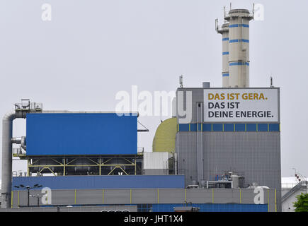 Gera, Deutschland. 29. Juni 2017. Blick auf das KWK-Kraftwerk Gera-Nord in Gera, Deutschland, 29. Juni 2017. Die Gas-Kraftwerke Gera-Nord und Gera verklagt wurden 1996 mit dem Ziel, Strom-und Fernwärme seit etwa 30 Jahren an das Stromnetz angeschlossen. Aber da die Großanlagen nicht flexibel genug sind und ihre wirtschaftliche Betrieb beschränkt ist, sie werden deaktiviert im Jahr 2018. Foto: Martin Schutt/Dpa-Zentralbild/Dpa/Alamy Live News Stockfoto